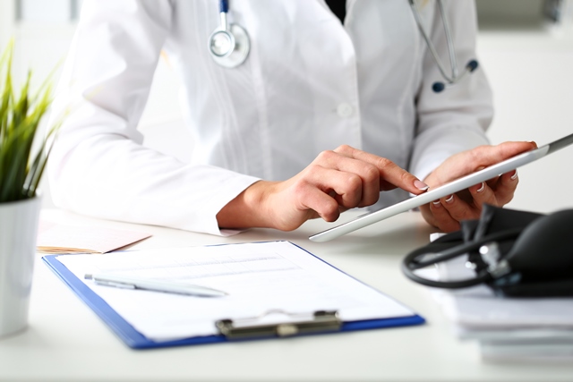 Прием проктолога + аноскопия + ректороманоскопия за 3000 руб.